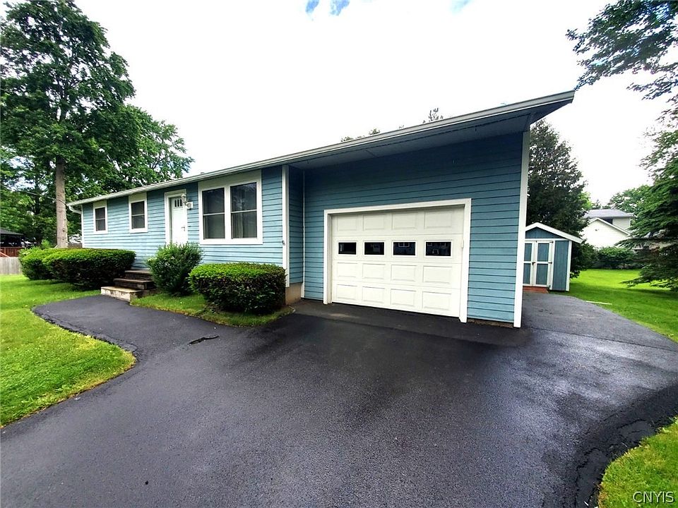 1st image of 110 Greenapple Ln