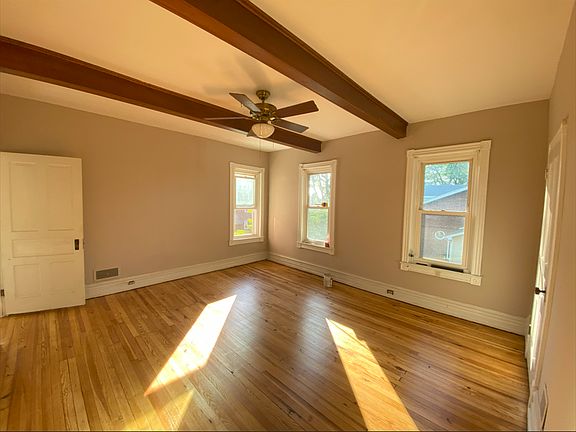 4th image of 207 N Richmond St #2