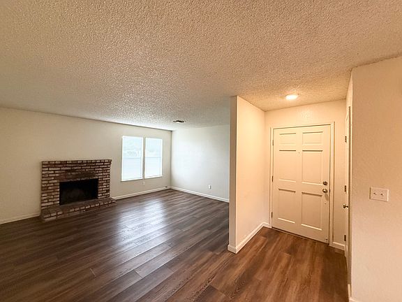 4th image of 3809 Pan Am Dr APT A