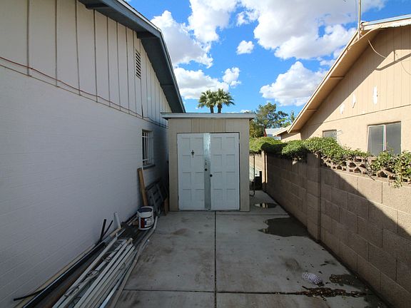 5th image of 5208 N 68th Ave
