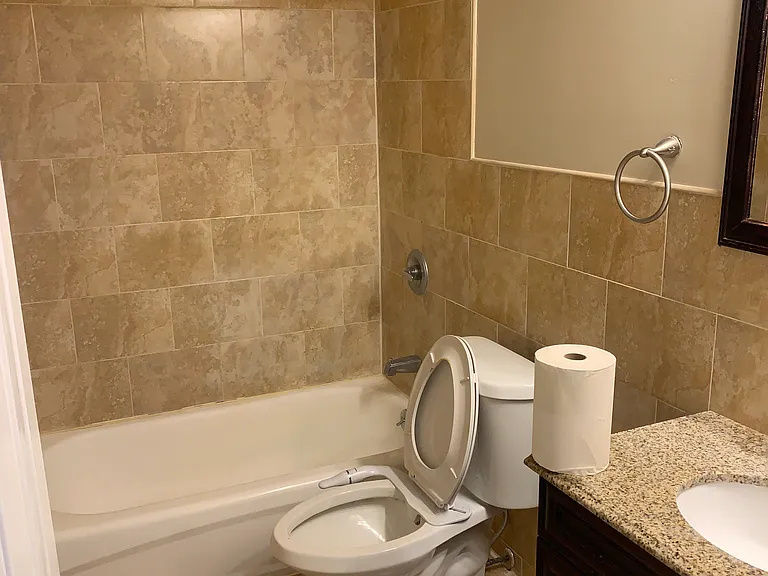 2 Cresthill Dr #C — Photo 7