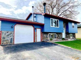 4445 Dolphin Ln, Rapid City, SD 57701