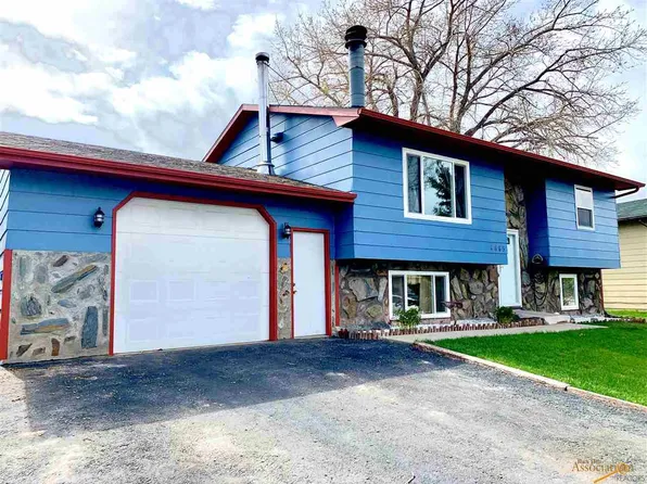 4445 Dolphin Ln, Rapid City, SD 57701