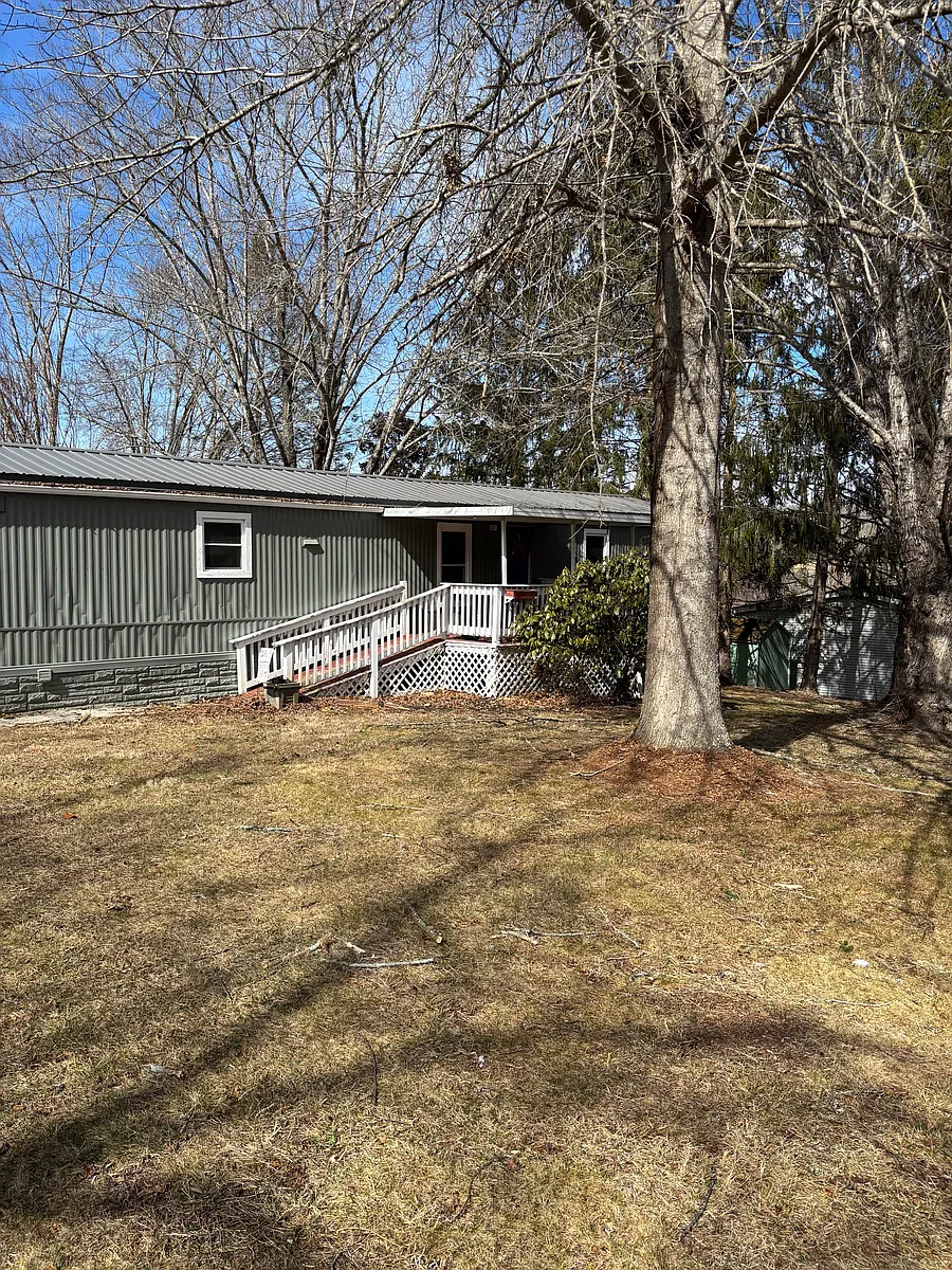 Building Photo - 15 Timbers Edge Ln