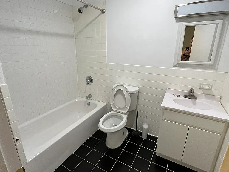 377 E 234th St #1 — Photo 2