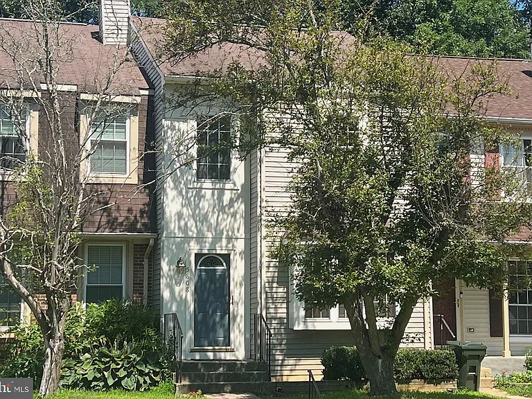 5808 Waterdale Ct — Photo 2