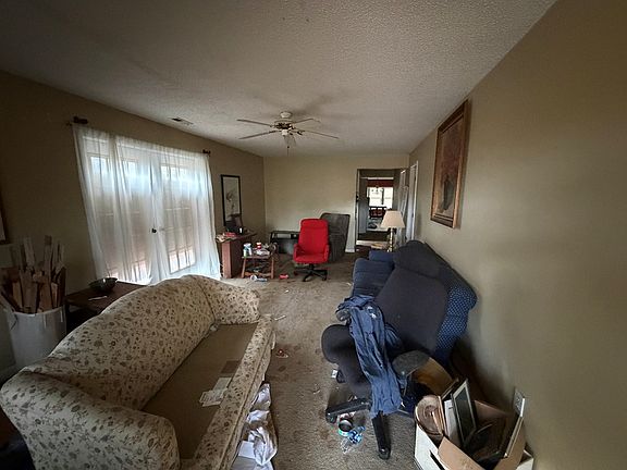 3rd image of 1634 Crisp Rd