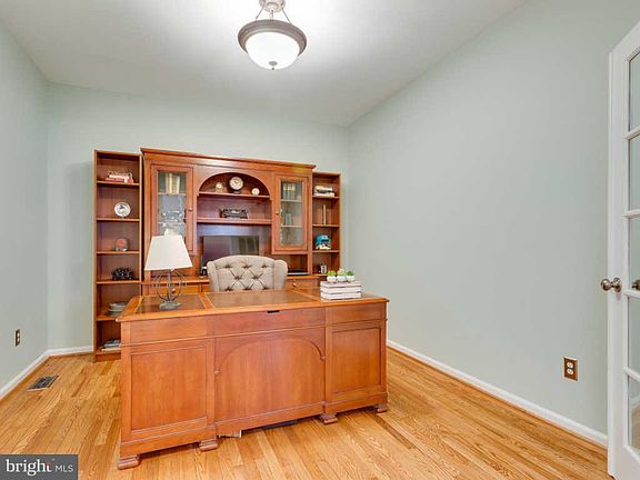 3rd image of 8827 Carpenters Hall Dr