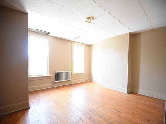 5th image of 555 Washington Ave