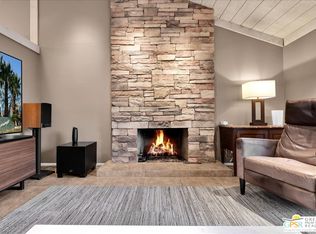 2355 S Gene Autry Trl Unit D, Palm Springs, CA 92264