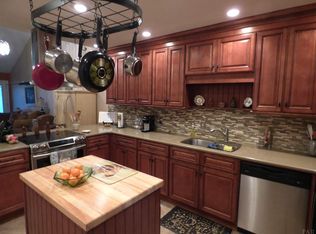 171 Russ Dr, Gulf Breeze, FL 32561