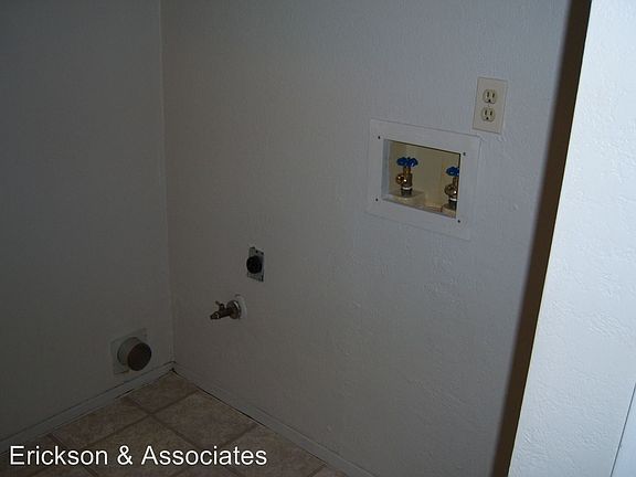 5th image of 901 Chisholm Trail Cv