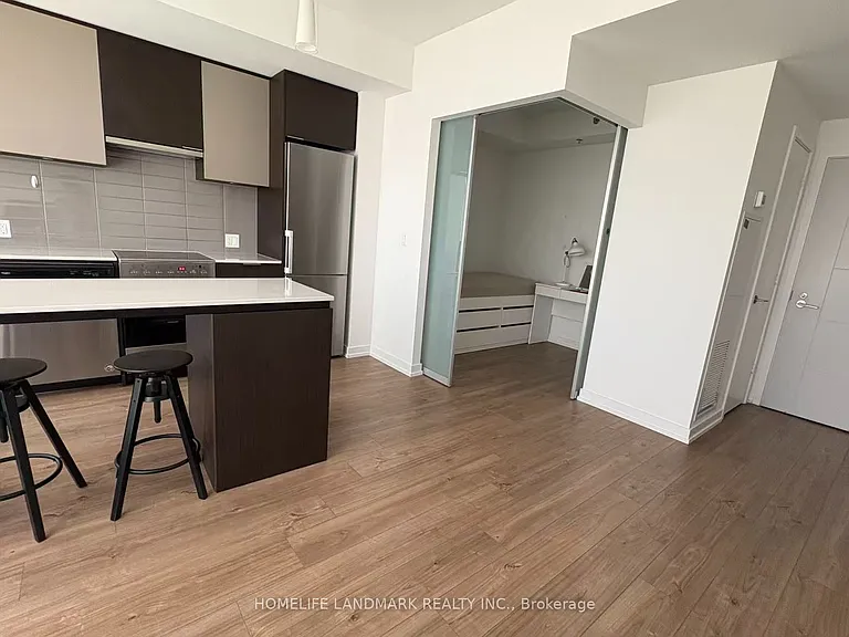 203 College St #1407 — Photo 6