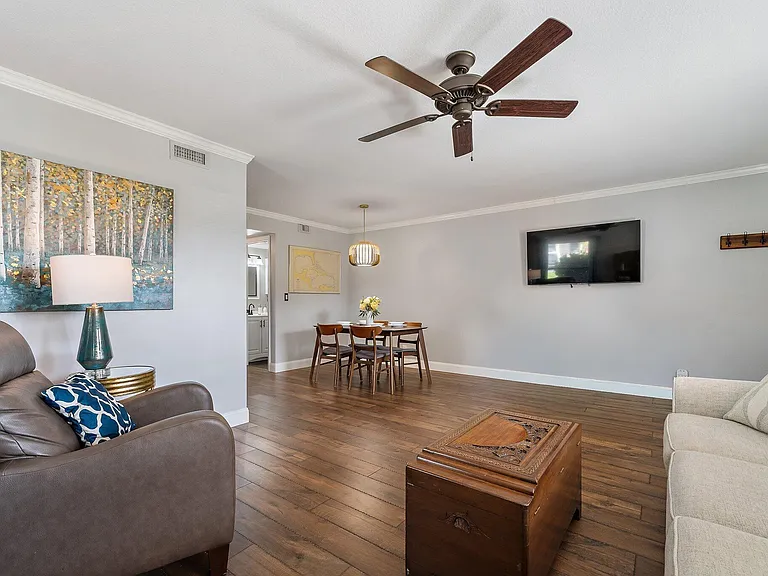 671 SW South River Dr #105 — Photo 8