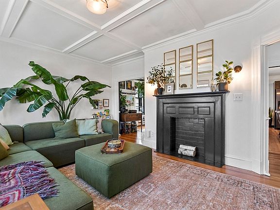 4th image of 26 Elmwood Ave