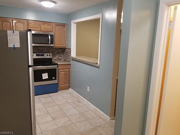 4th image of 428 Dodd St