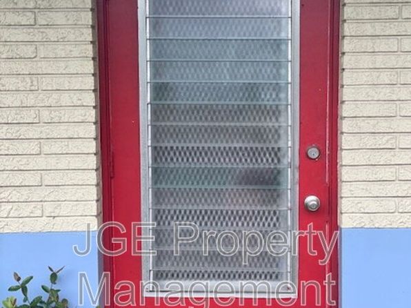 330 SW 19th St APT 4