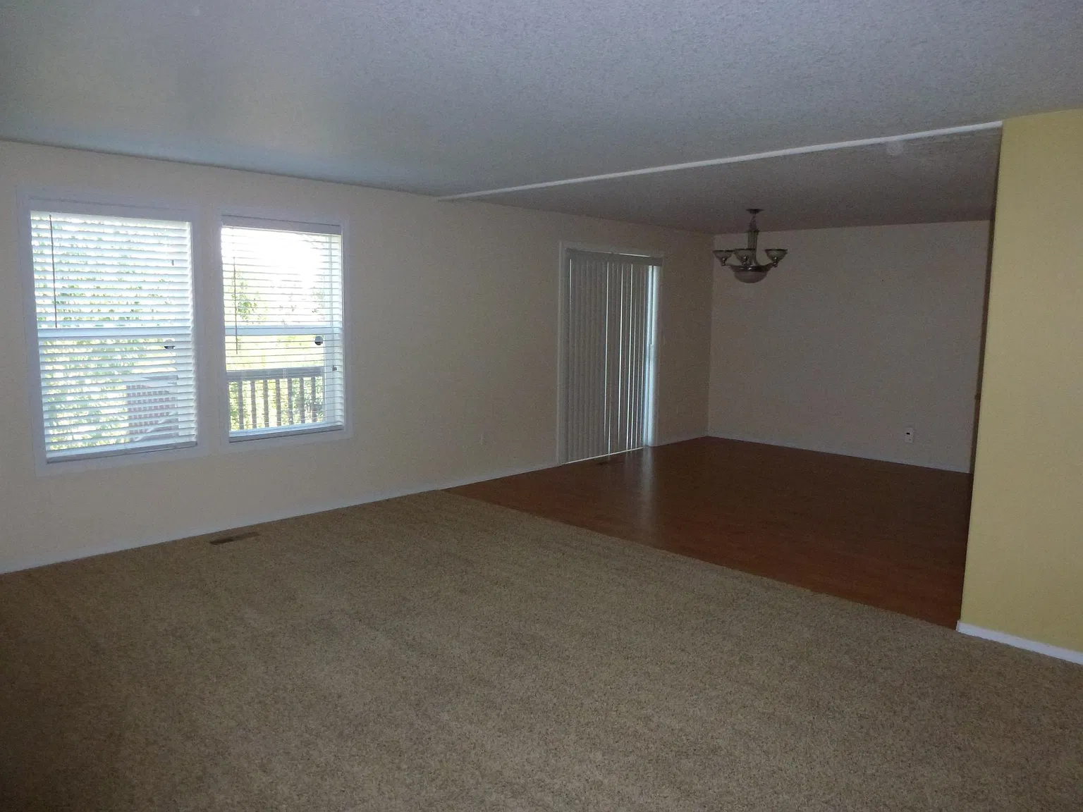 4 bed, 2.5 bath, 2132 sqft, $2,400 — Photo 2