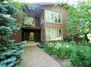 371 Yorkshire Dr, Colgate, WI 53017