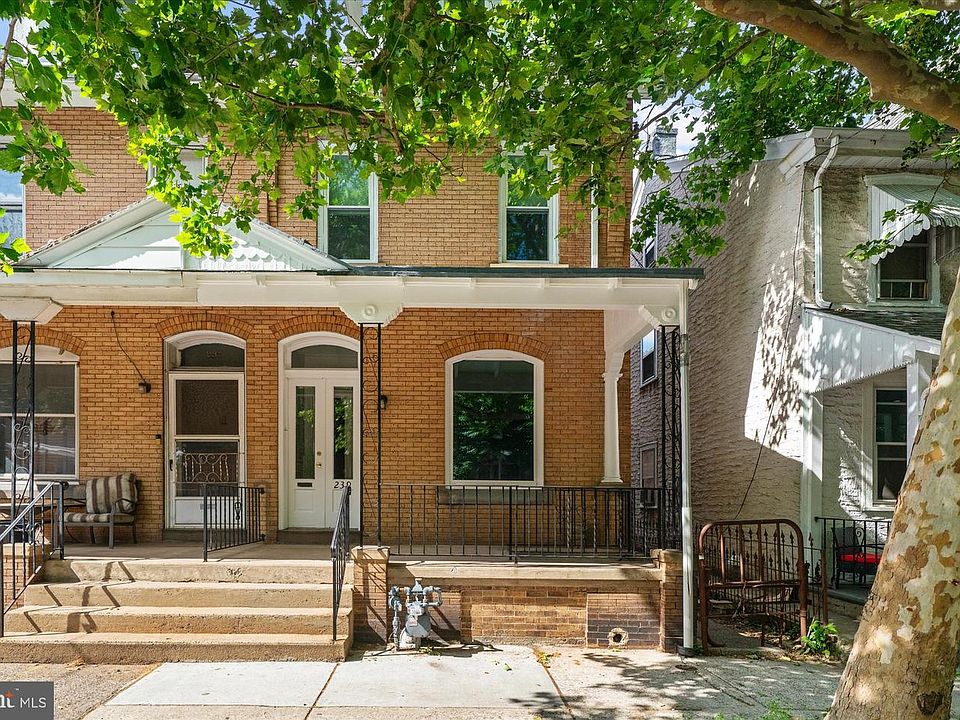 1st image of 239 Beech St