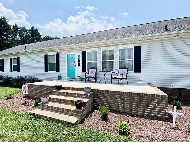 1st image of 1365 Old Wilkesboro Rd