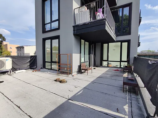 Rented by Signature Property Realty | media 4