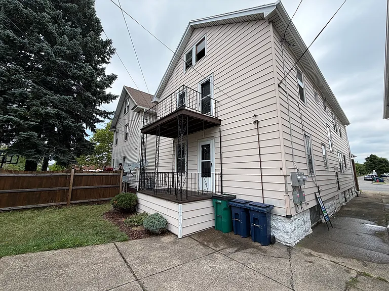 1572 Elmwood Ave #1 — Photo 29