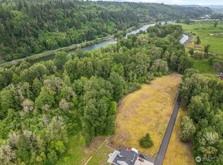 215 Columbia Point Rd, Longview, WA 98632