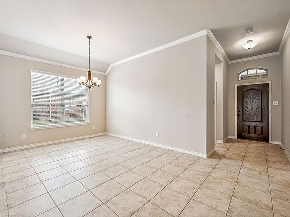 5th image of 3044 Black Hills Blvd N
