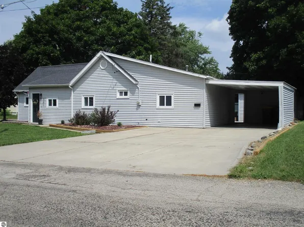 301 E Hillcrest St, Alma, MI 48801