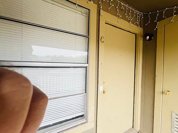 3rd image of 402 Hedgewood Dr APT C