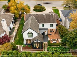6175 N Lake Dr, Whitefish Bay, WI 53217