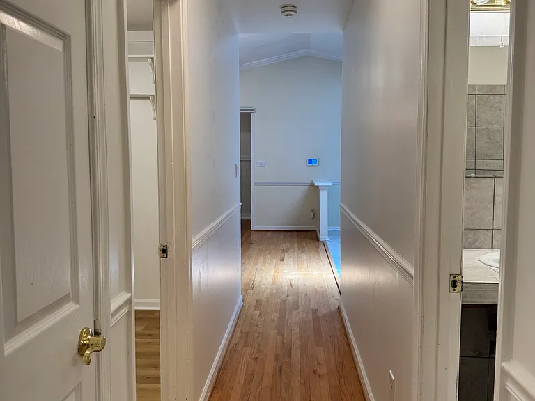 5121 W Wendover Ave — Photo 8