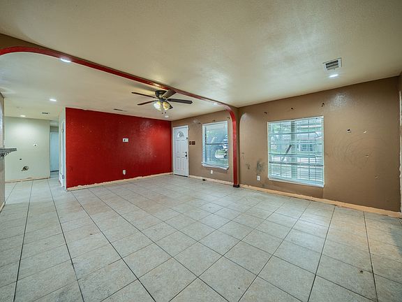 3rd image of 14910 Marsha Dr