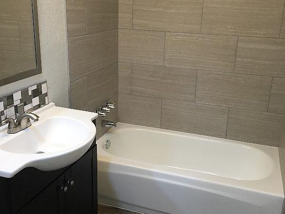 5th image of 935 Cottage Grove Ave APT 51