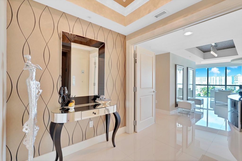 1 N Ocean Boulevard #607, photo 4