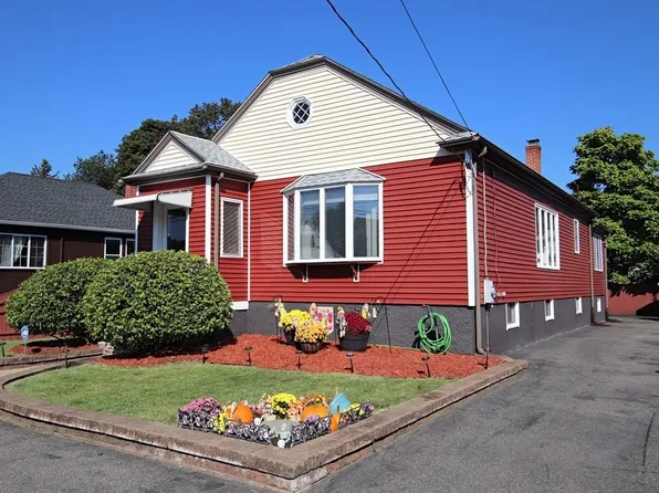 54 Dudley St, Saugus, MA 01906