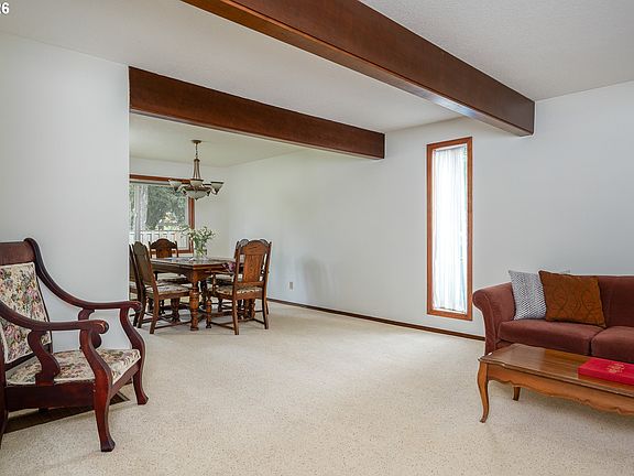 5th image of 10170 SW Siletz Dr