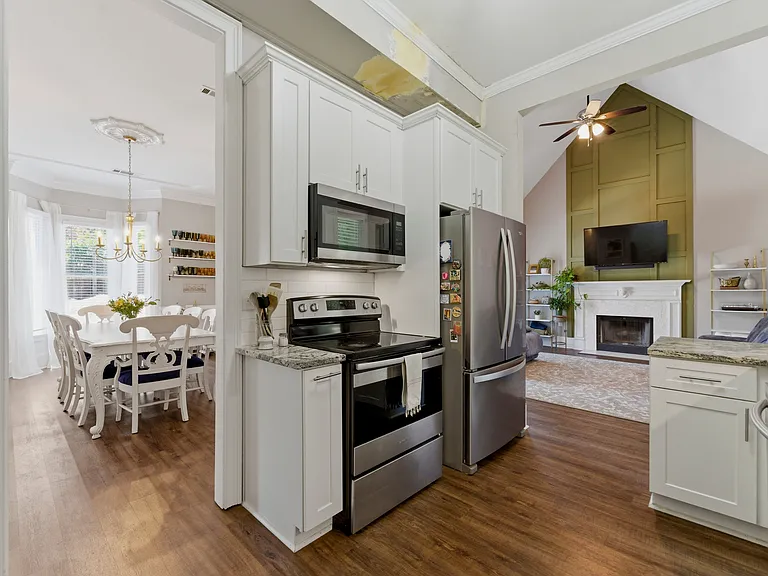 3052 Trafalgar Way — Photo 14