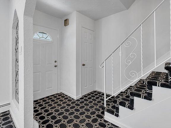 2nd image of 217 Bellerose Ave