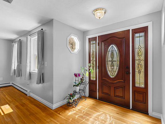 3rd image of 49 Martingale Lane