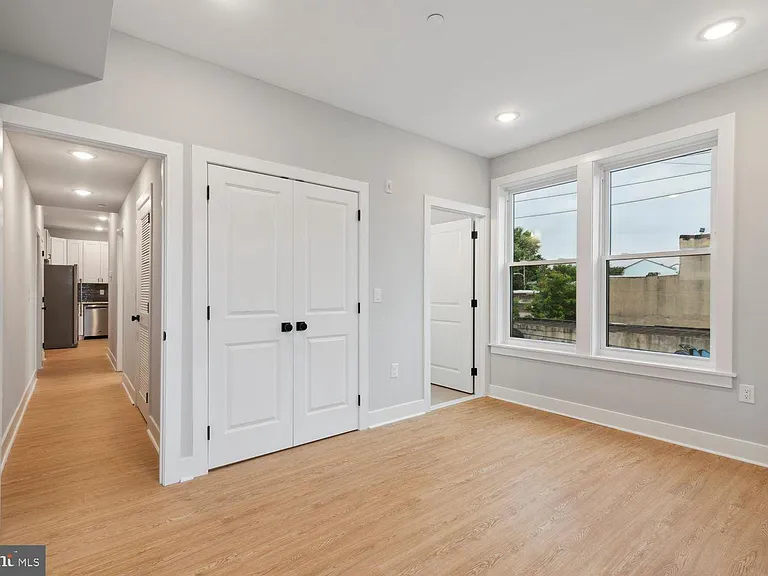 2454 N 2nd St #3B — Photo 8