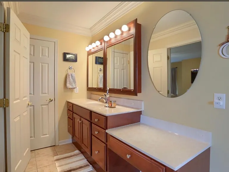 10 Spring View Ct — Photo 31