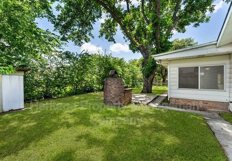 3614 Versailles Dr — Photo 46
