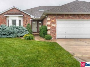 17406 Riviera Dr, Omaha, NE 68136
