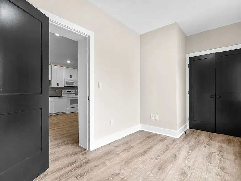 1516 Oates St NE — Photo 8