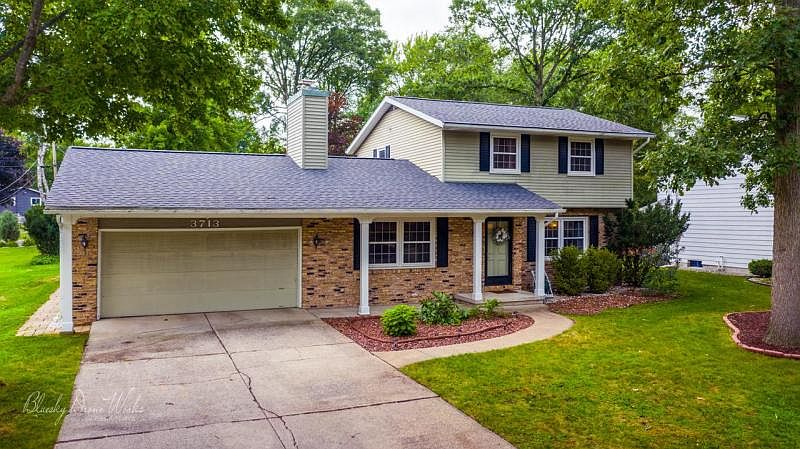 1st image of 3713 Fuller Dr
