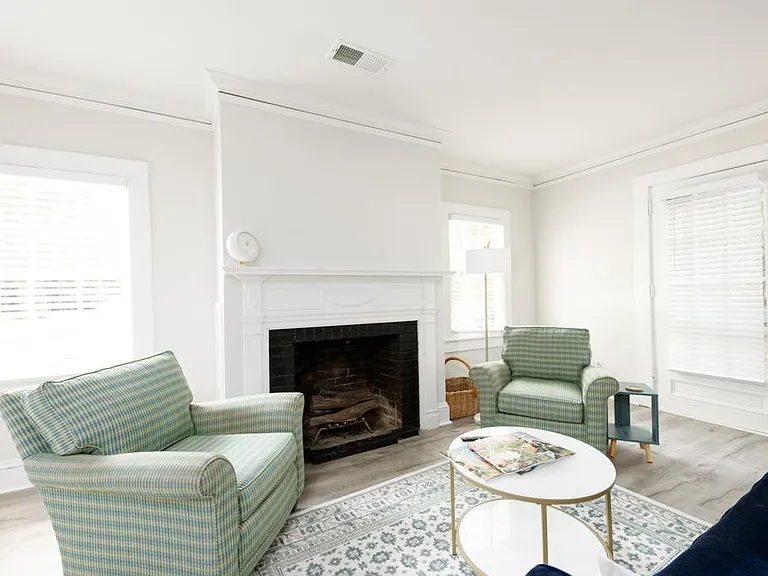 208 Leftwich St #COTTAGE — Photo 2