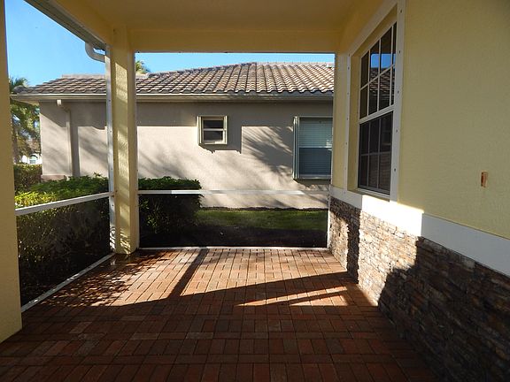 4th image of 2689 Blue Cypress Lake Ct