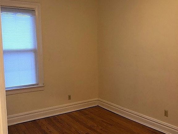 5th image of 175 Cator Ave